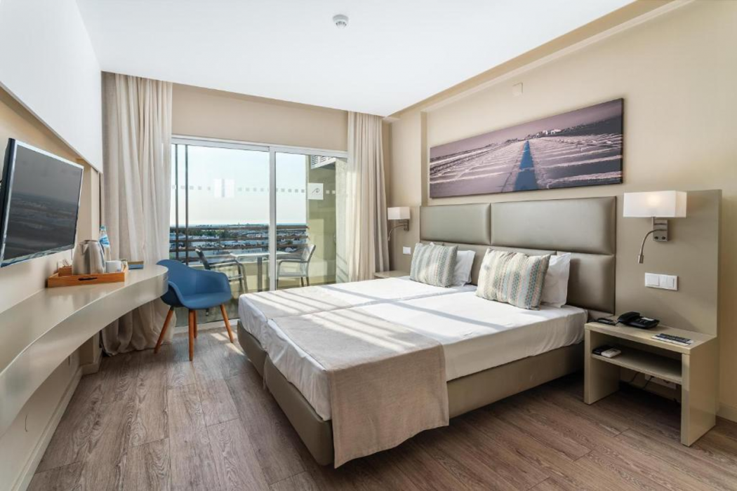 AP Maria Nova Lounge - Adults Only 12/70