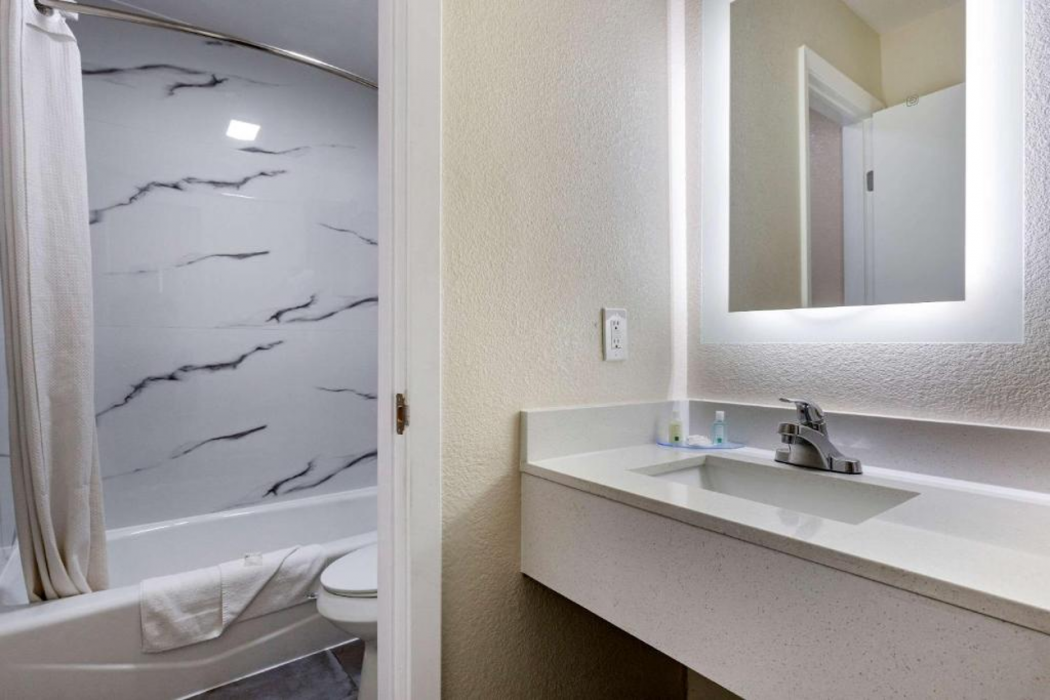 Quality Inn Cameron, TX 13/26