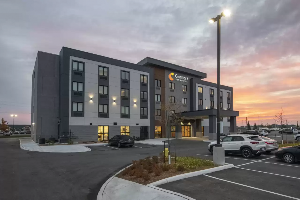 Comfort Inn and Suites Carleton Place ON 2/33