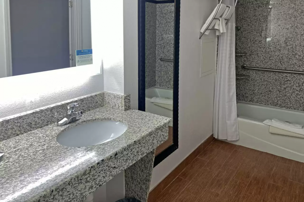 MainStay Suites Conover-Hickory 18/32
