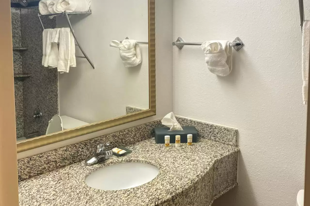 MainStay Suites Conover-Hickory 12/32