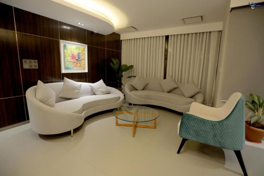 Pearl Hotel 6/43
