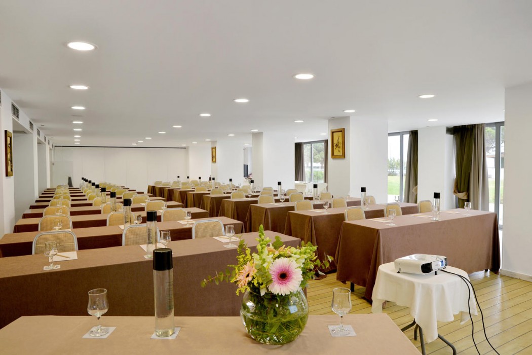 Achaia Beach Hotel, Vassilicos House of Hospitality 10/18