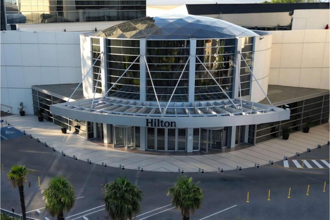 Hilton Mendoza 8/59
