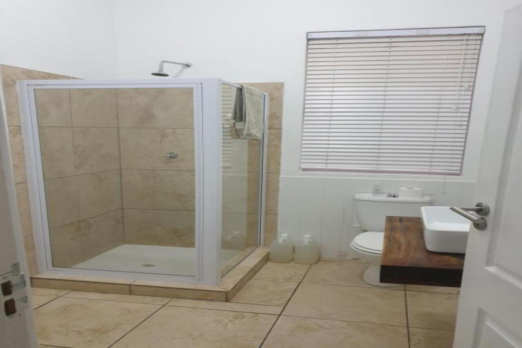 Haus Muller Clanwilliam 6/9