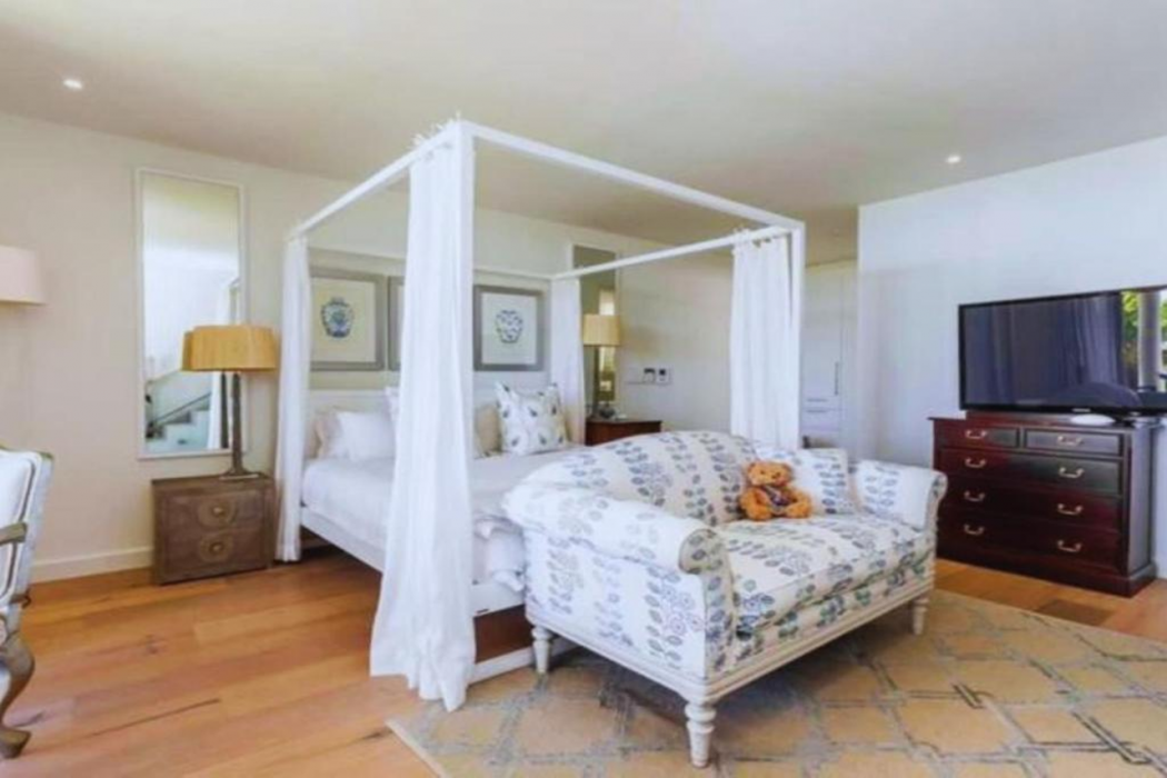 The 11 Camps Bay 5/8