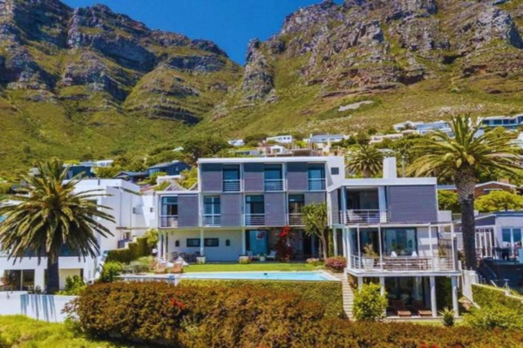 The 11 Camps Bay 2/8