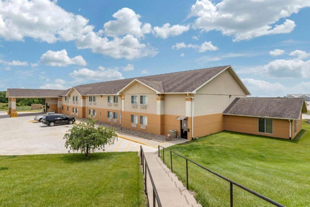 Quality Inn Creston 2/24