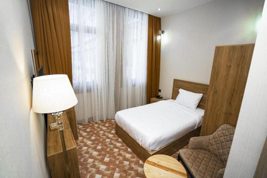 Yarmouk International Hotel 27/75
