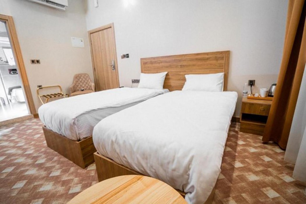 Yarmouk International Hotel 23/75