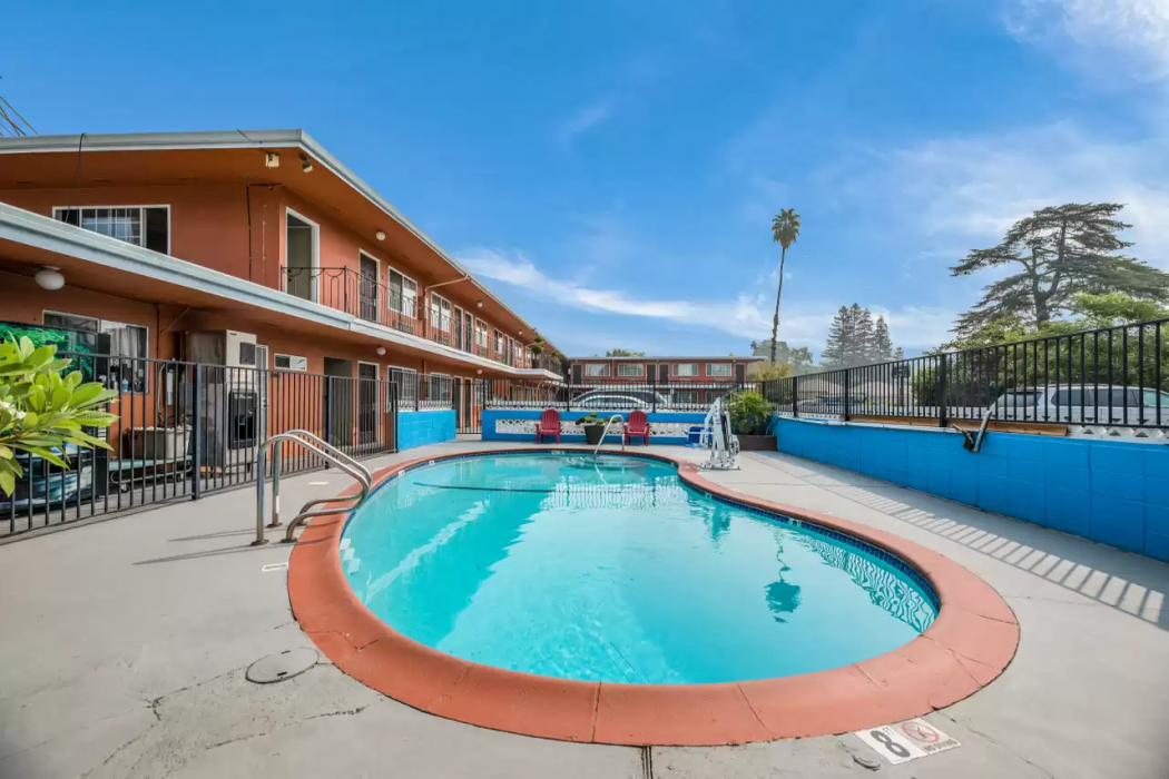 Rodeway Inn Modesto near Downtown CA 17/24