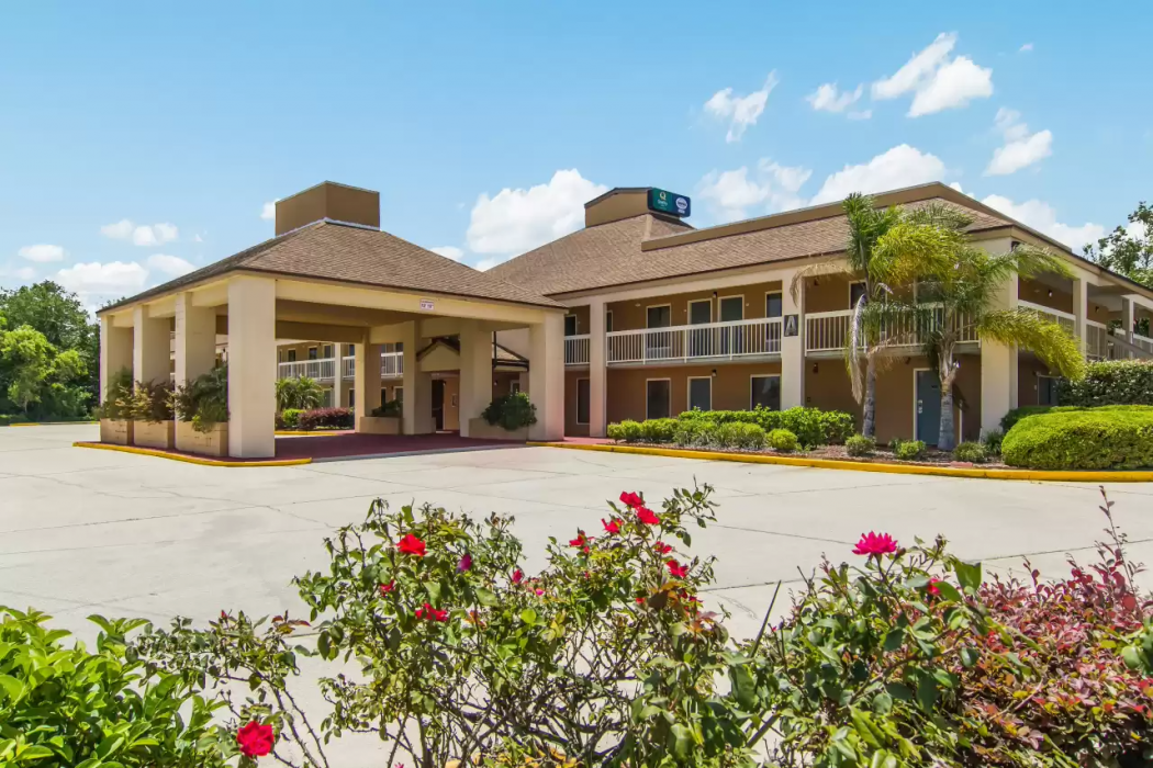 Suburban Studios Hotel Kingsland Near I-95 1/33