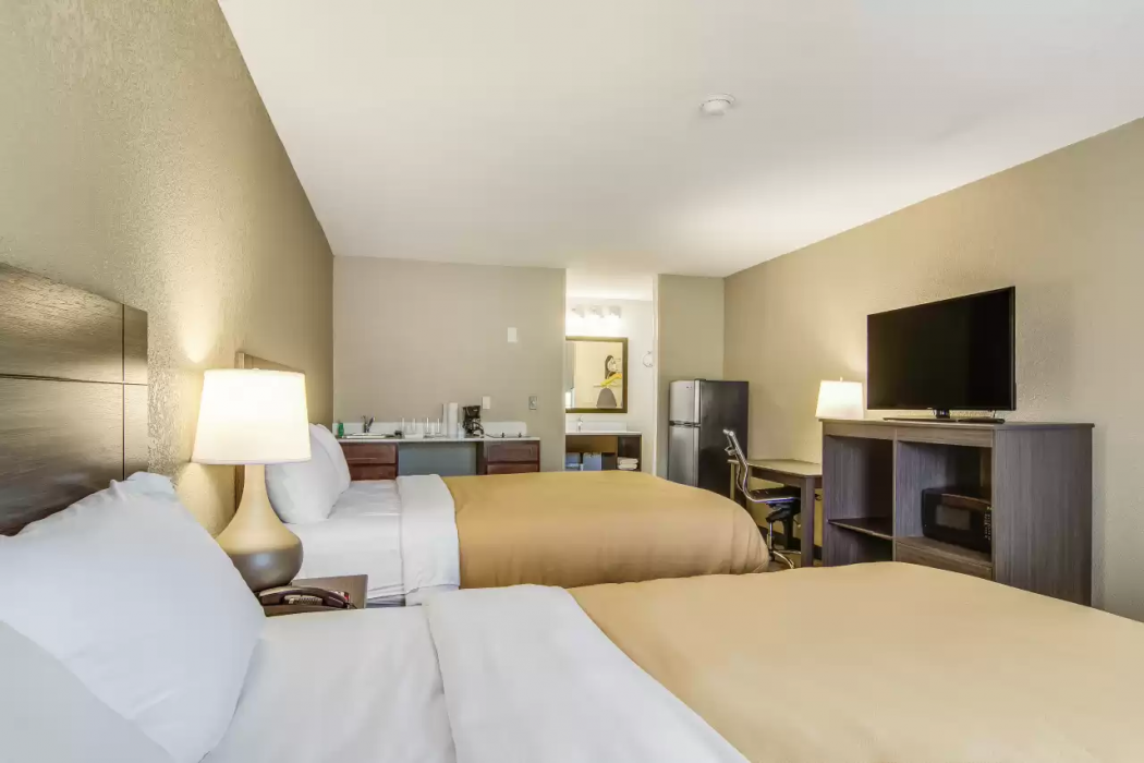 Suburban Studios Hotel Kingsland Near I-95 11/33