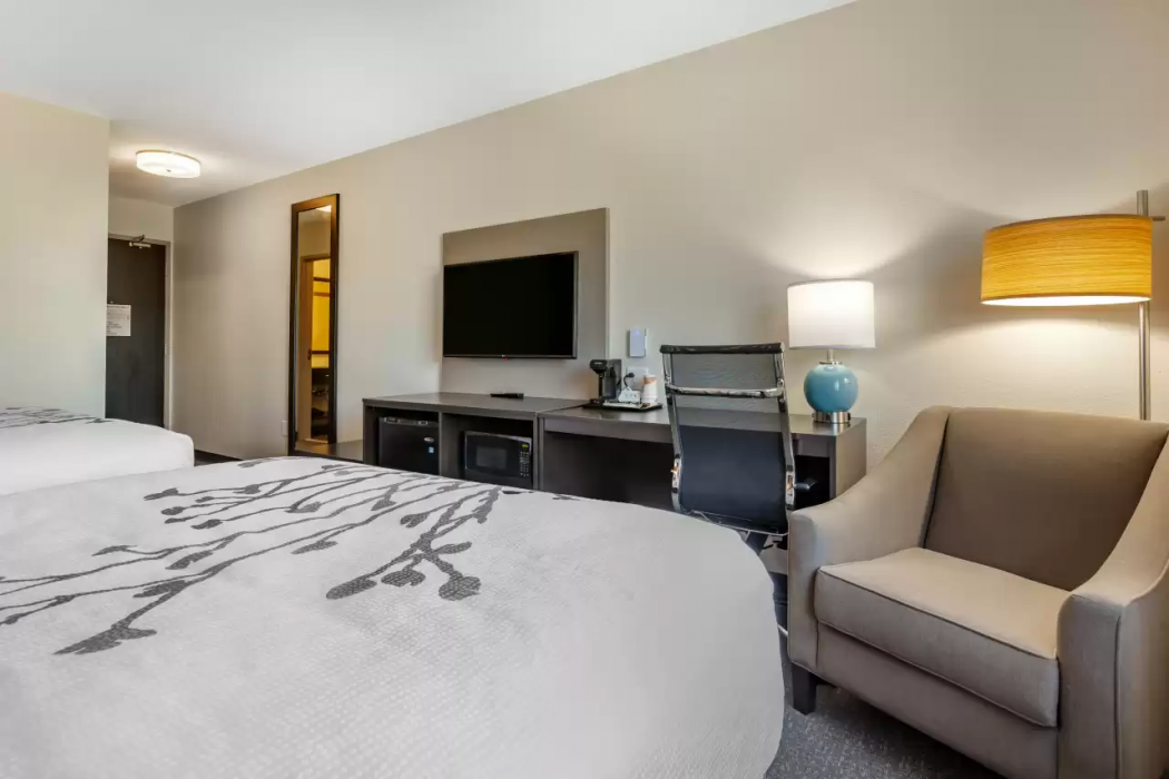 Sleep Inn and Suites Lancaster-Platteville 6/22