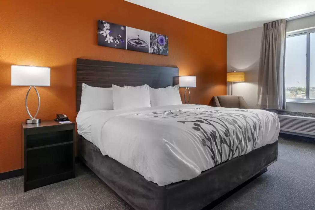 Sleep Inn and Suites Lancaster-Platteville 8/22
