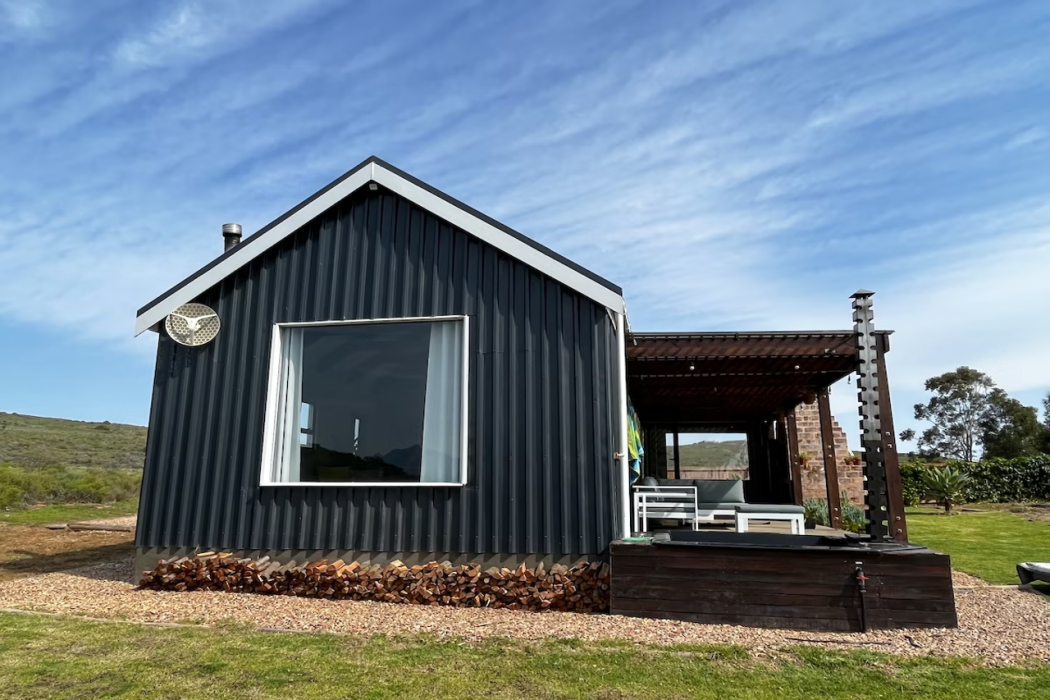 Smitten Guest Cottages 2/11