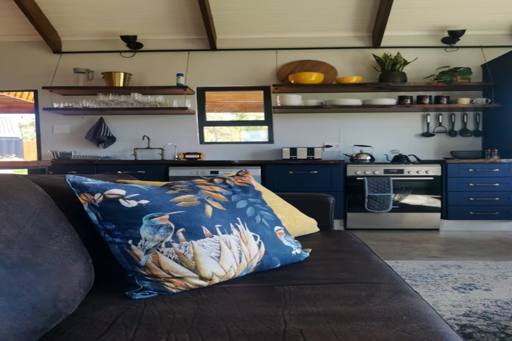 Smitten Guest Cottages 6/11