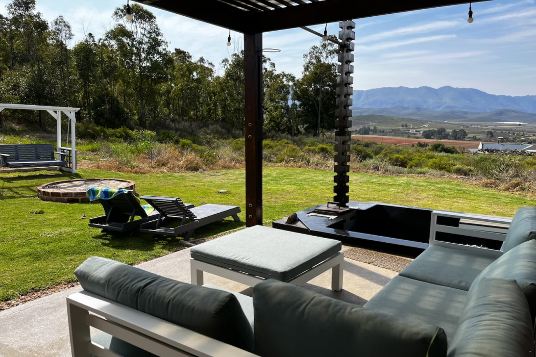 Smitten Guest Cottages 5/11