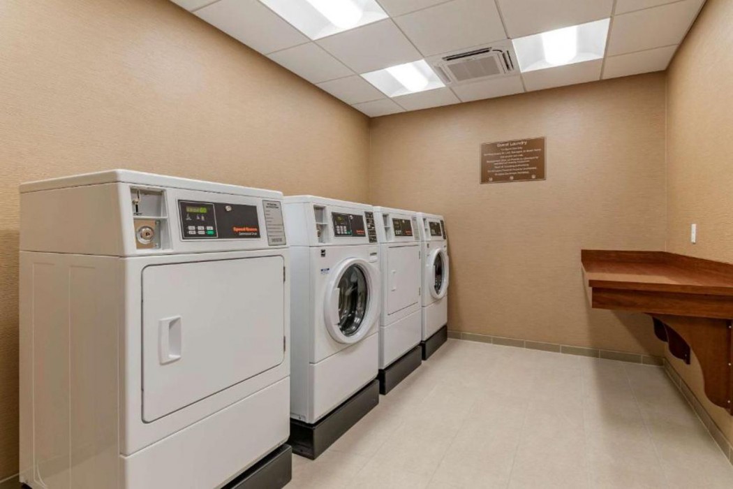 Comfort Suites Camp Hill Harrisburg West 16/29