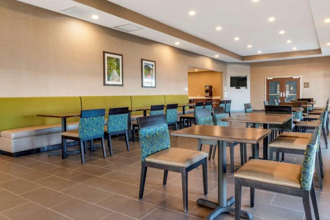 Comfort Suites Camp Hill Harrisburg West 17/29