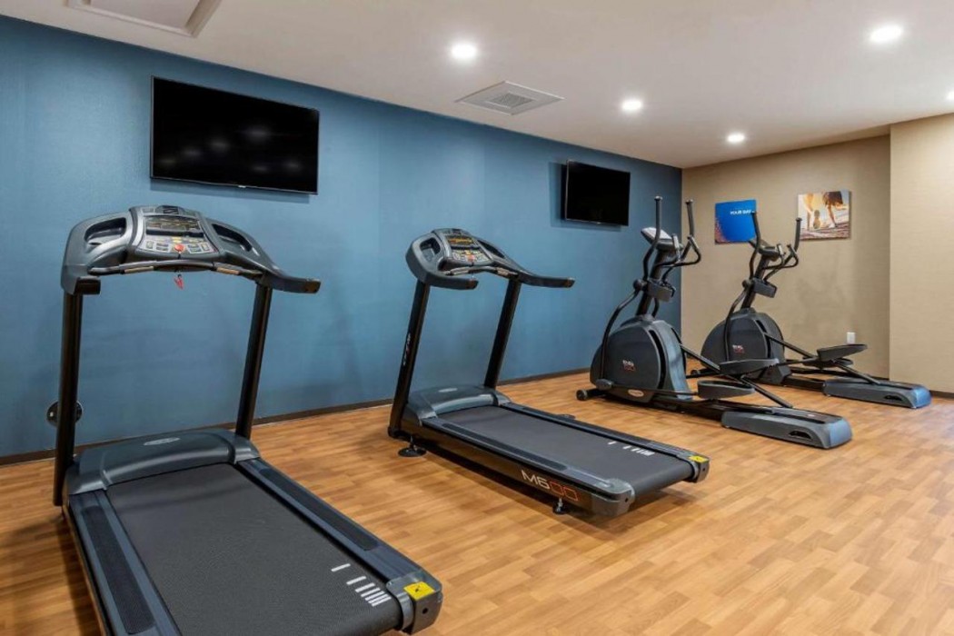 Comfort Suites Camp Hill Harrisburg West 20/29