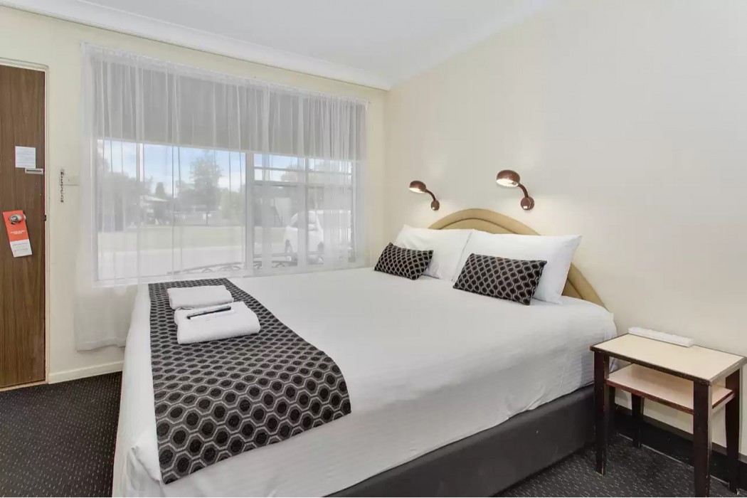 Econo Lodge Savannah Park Tamworth 7/27