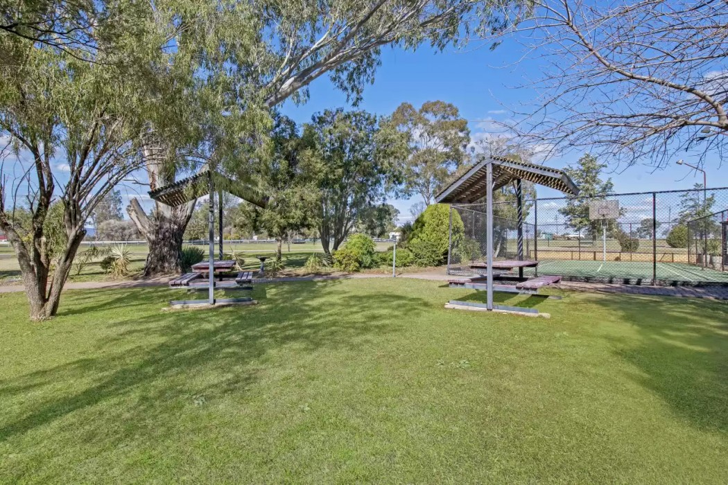 Econo Lodge Savannah Park Tamworth 14/27