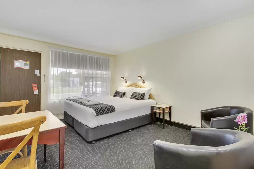 Econo Lodge Savannah Park Tamworth 10/27