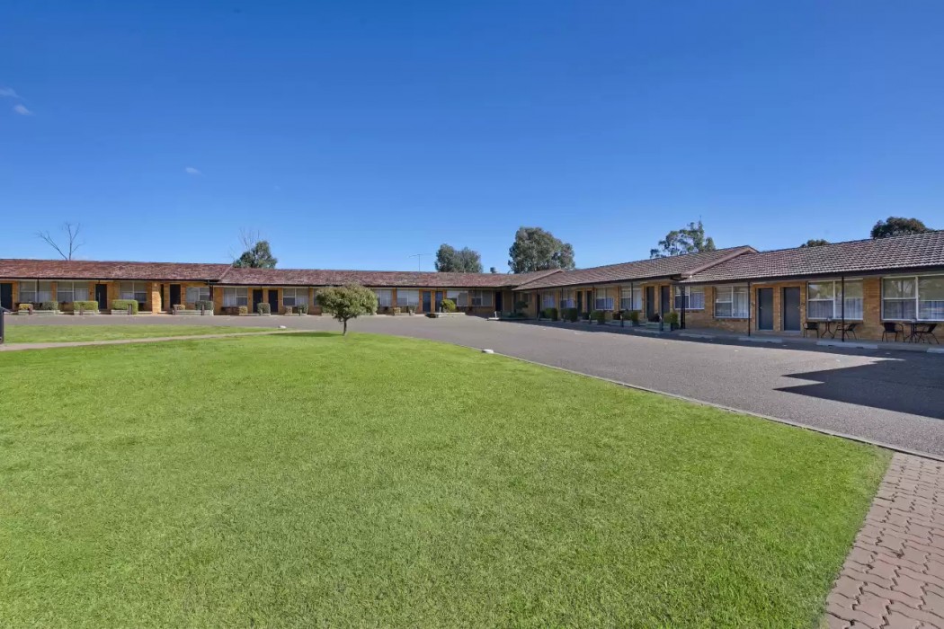 Econo Lodge Savannah Park Tamworth 3/27