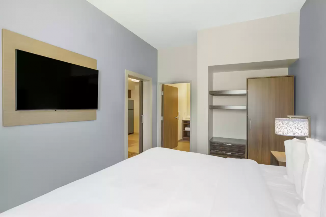 MainStay Suites North Central York 16/49