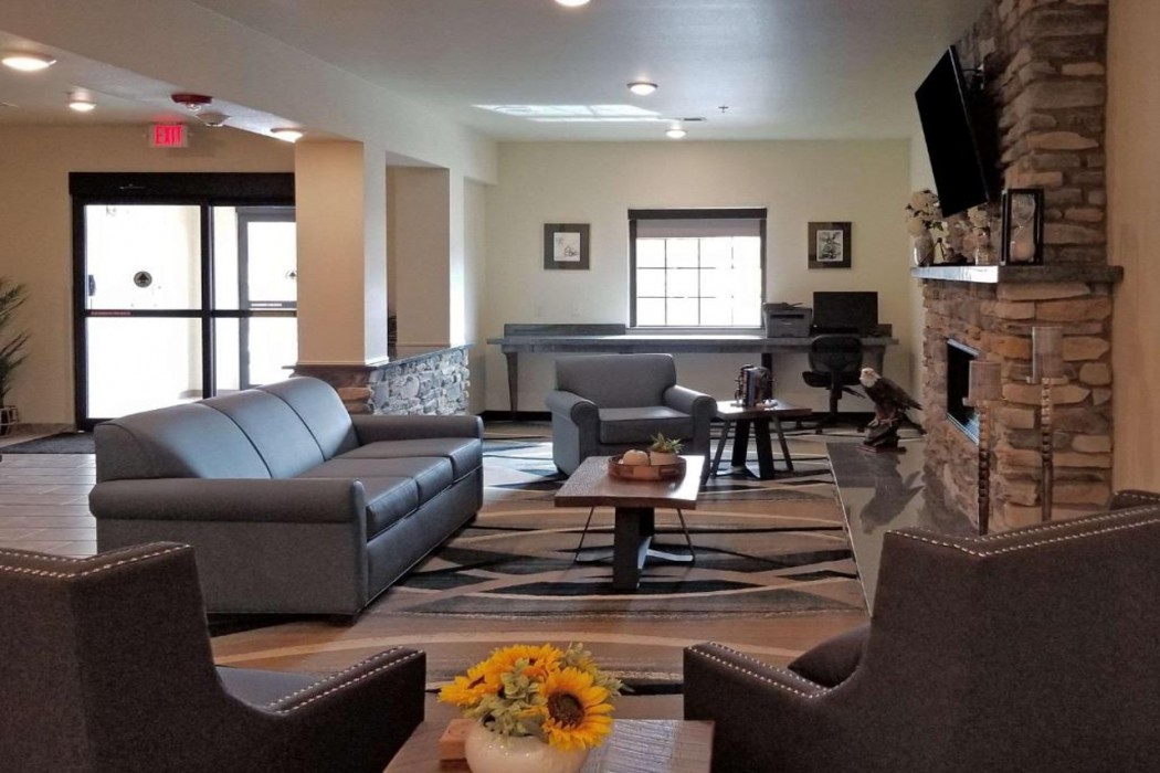 Comfort Inn & Suites Medina NY near Erie Canal 16/23