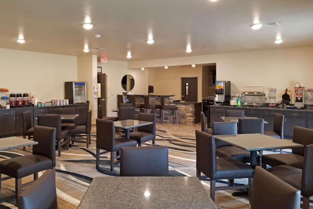 Comfort Inn & Suites Medina NY near Erie Canal 15/23