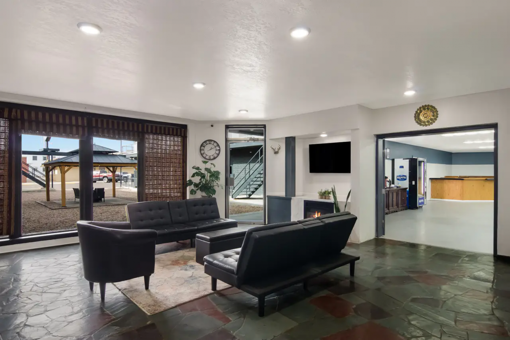 Rodeway Inn & Suites Sidney Historic Downtown I-80 5/25
