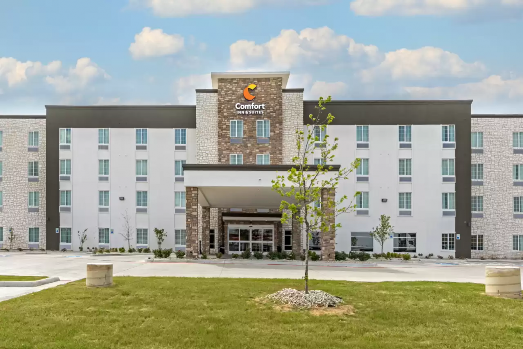 Comfort Inn & Suites Euless DFW West 1/45