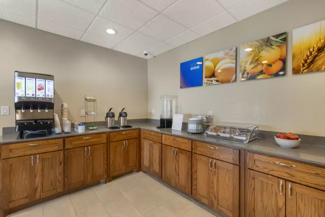 Comfort Inn & Suites Euless DFW West 30/45