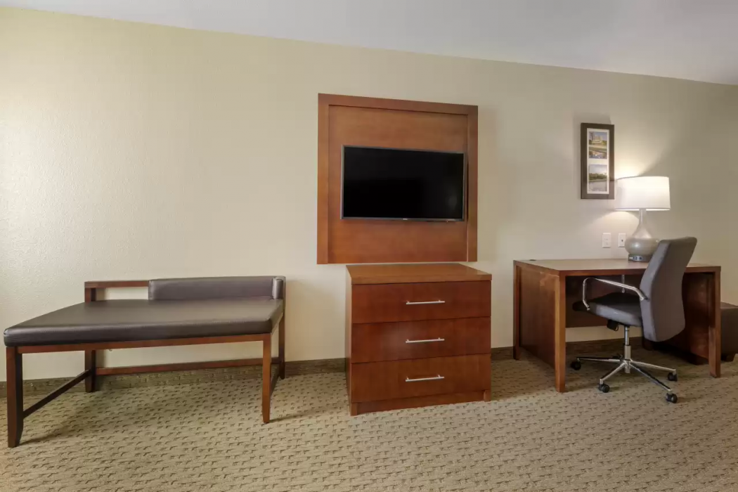 Comfort Inn & Suites Euless DFW West 23/45