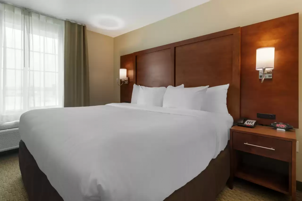 Comfort Inn & Suites Euless DFW West 10/45