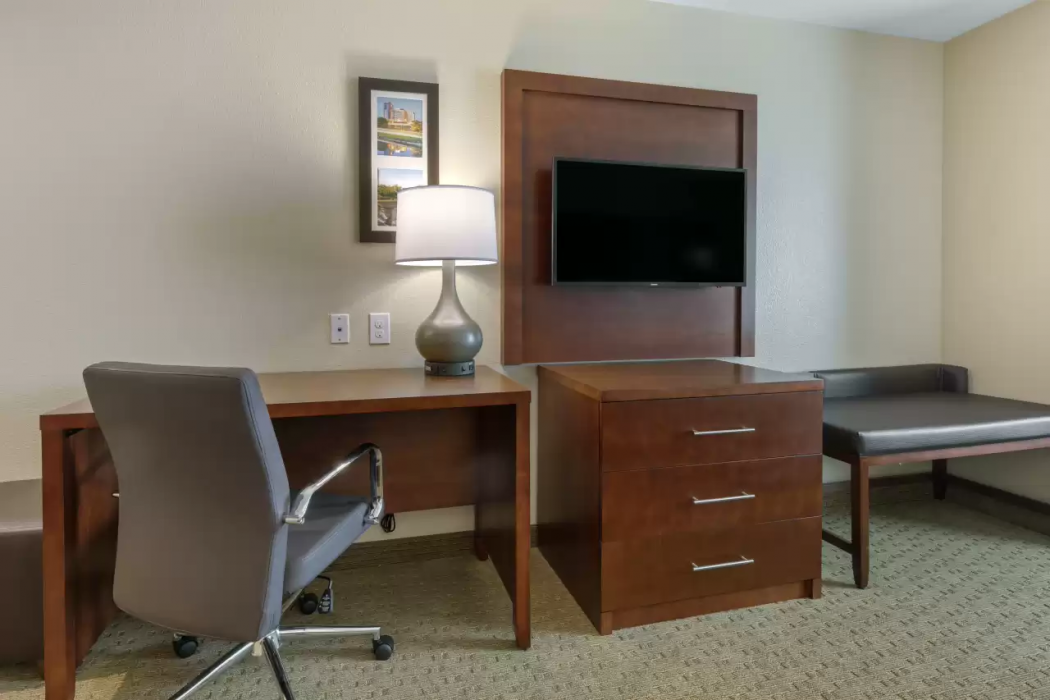 Comfort Inn & Suites Euless DFW West 20/45