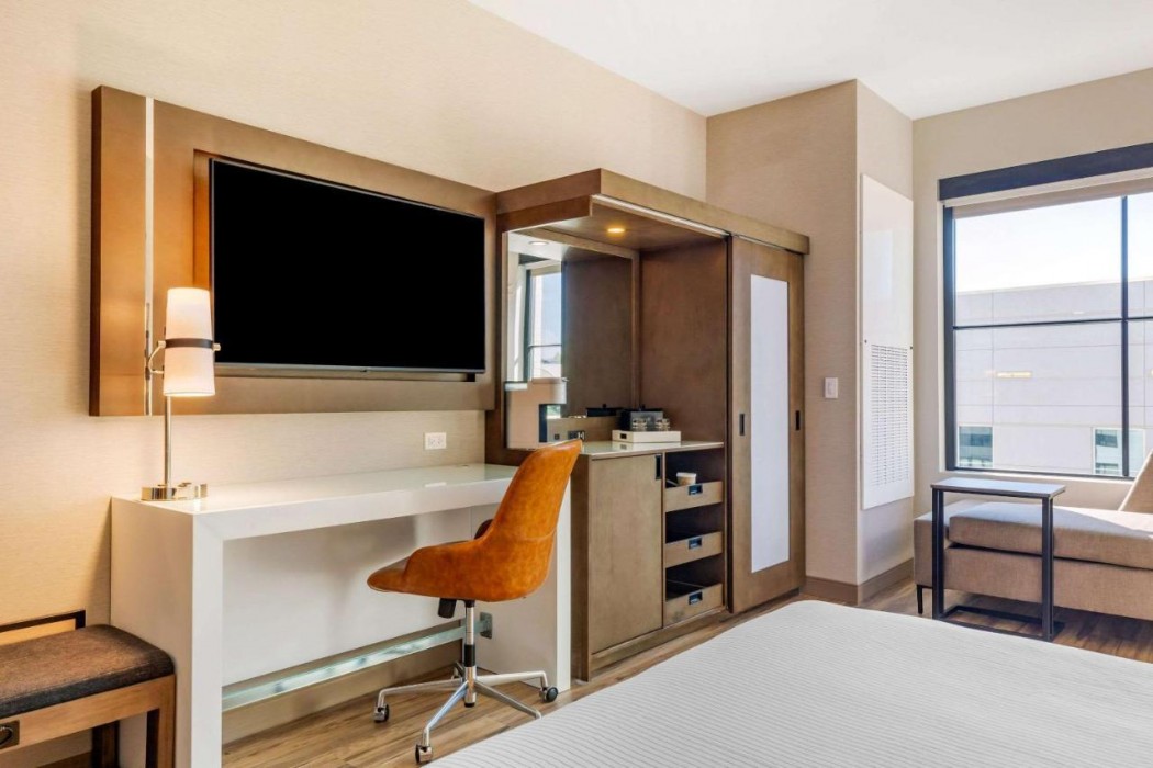 Cambria Hotel New Haven University Area 10/42