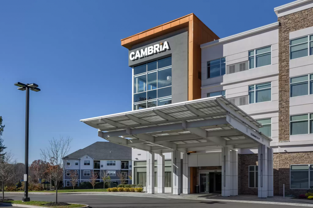 Cambria Hotel Manchester South Windsor 1/38
