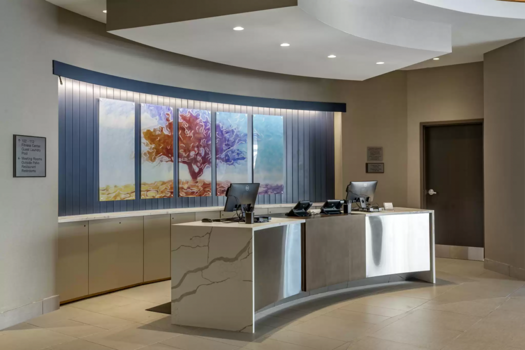 Cambria Hotel Manchester South Windsor 8/38