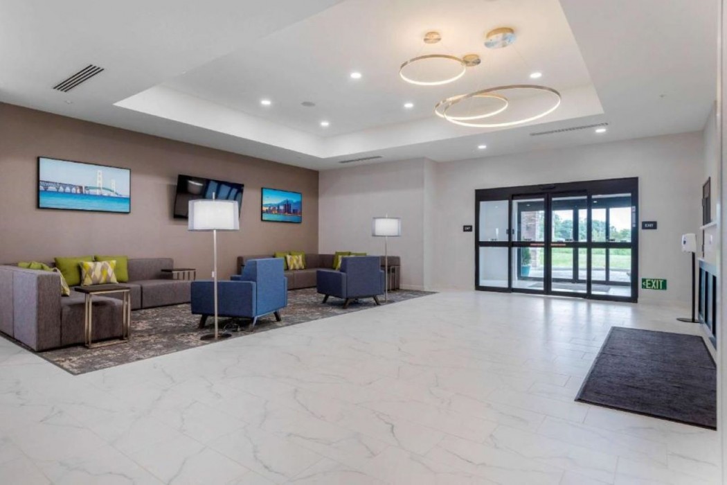 Comfort Inn & Suites Adrian 5/28