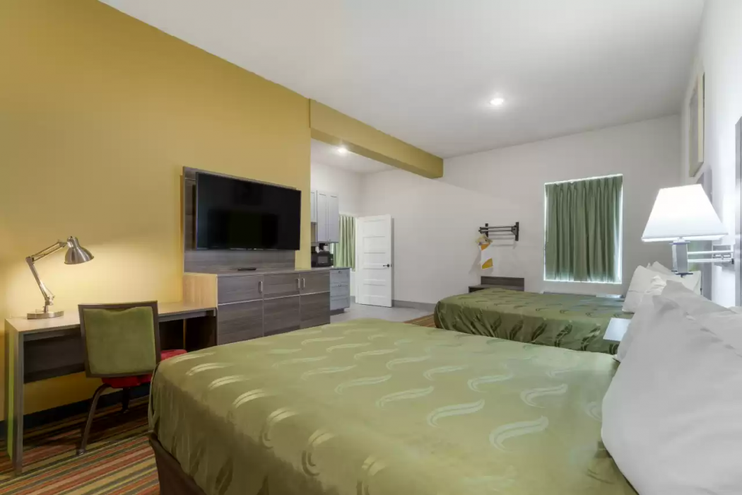 Quality Inn & Suites Elgin 25/37