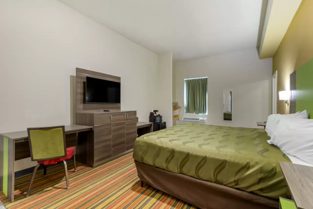 Quality Inn & Suites Elgin 20/37