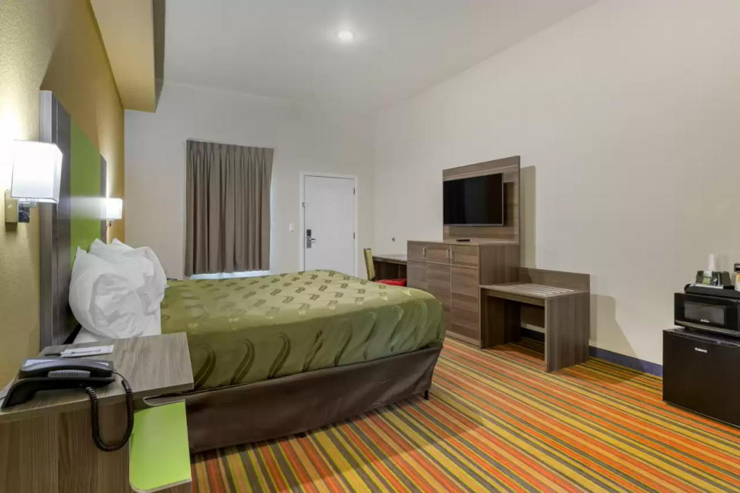 Quality Inn & Suites Elgin 14/37