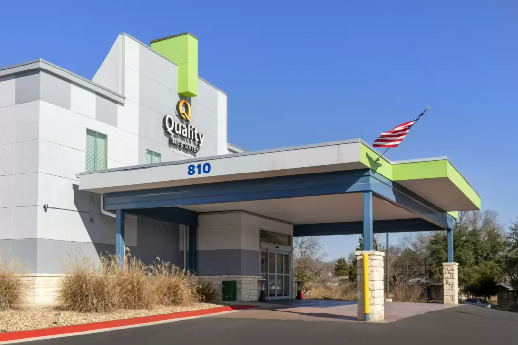 Quality Inn & Suites Elgin 2/37