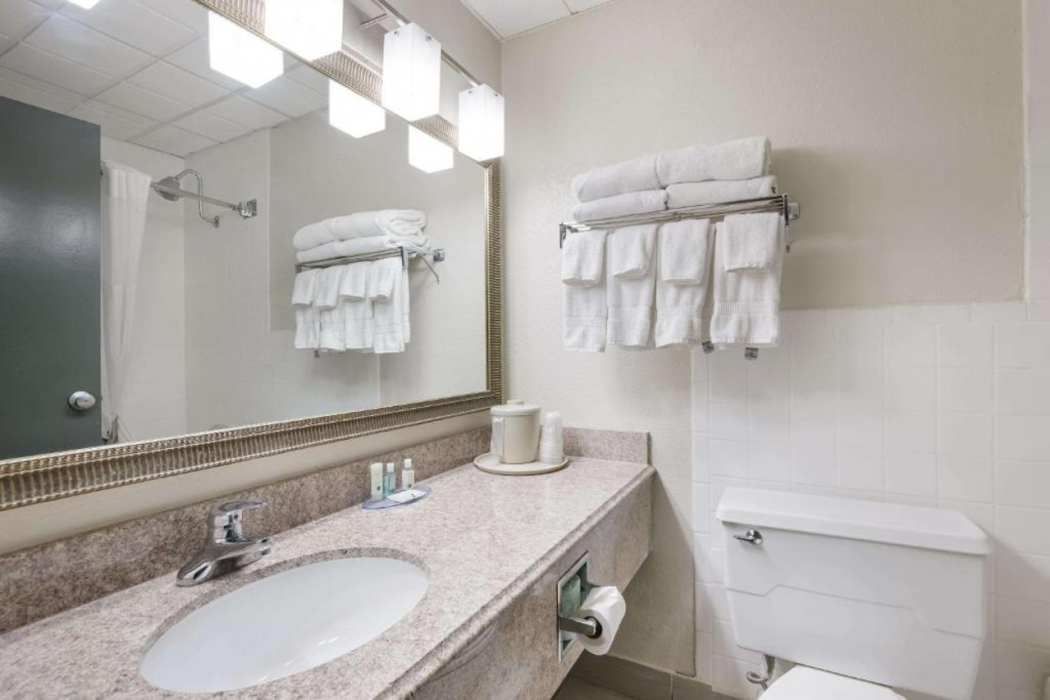 Quality Inn Joliet 15/32