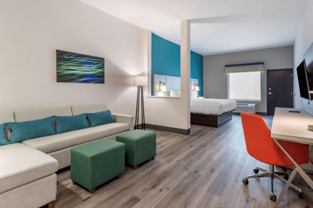 Comfort Suites Colorado Springs East - Medical Center Area 19/31