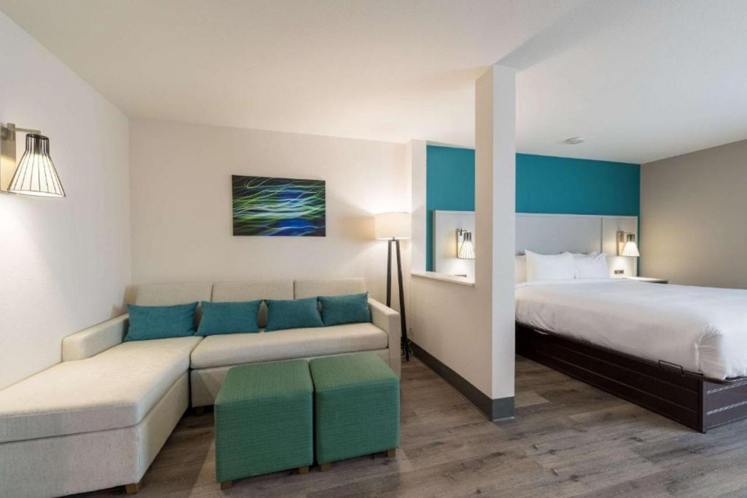Comfort Suites Colorado Springs East - Medical Center Area 27/31