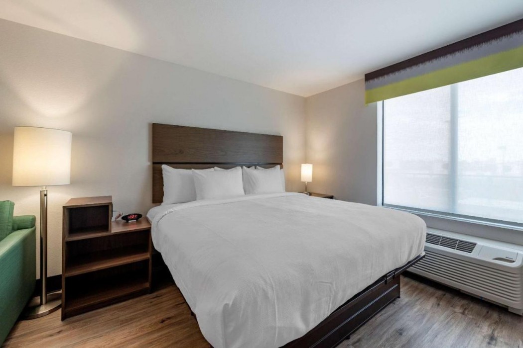 MainStay Suites Colorado Springs East - Medical Center Area 10/29